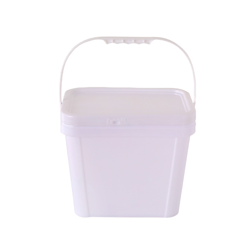Plastic Bucket With Lid And Handle